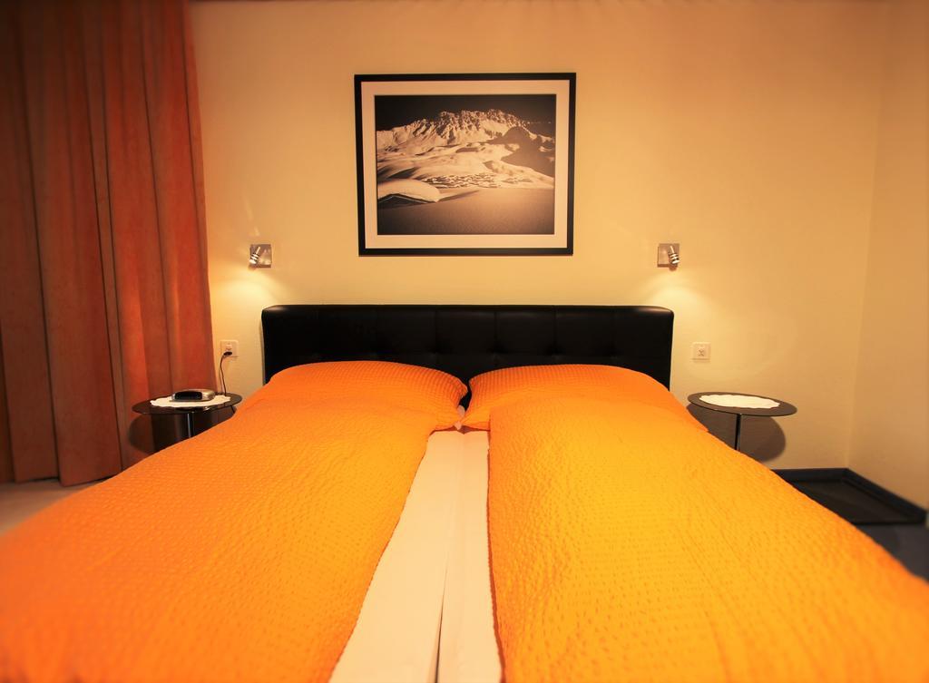 Pension Mezzaprada Arosa Habitación foto
