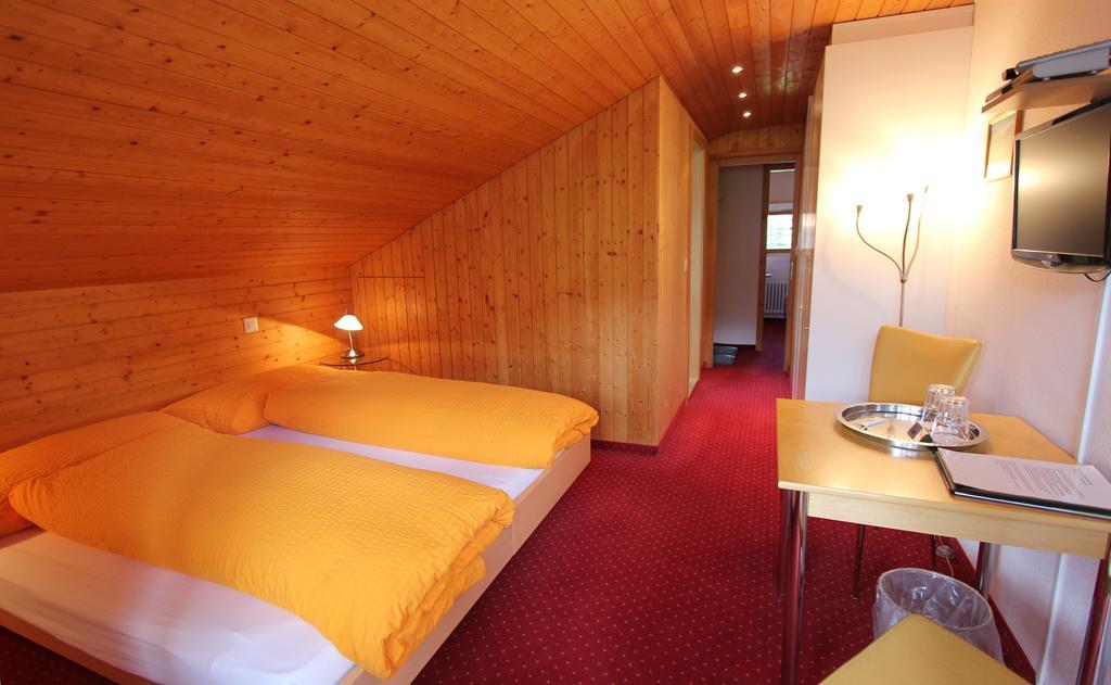 Pension Mezzaprada Arosa Habitación foto
