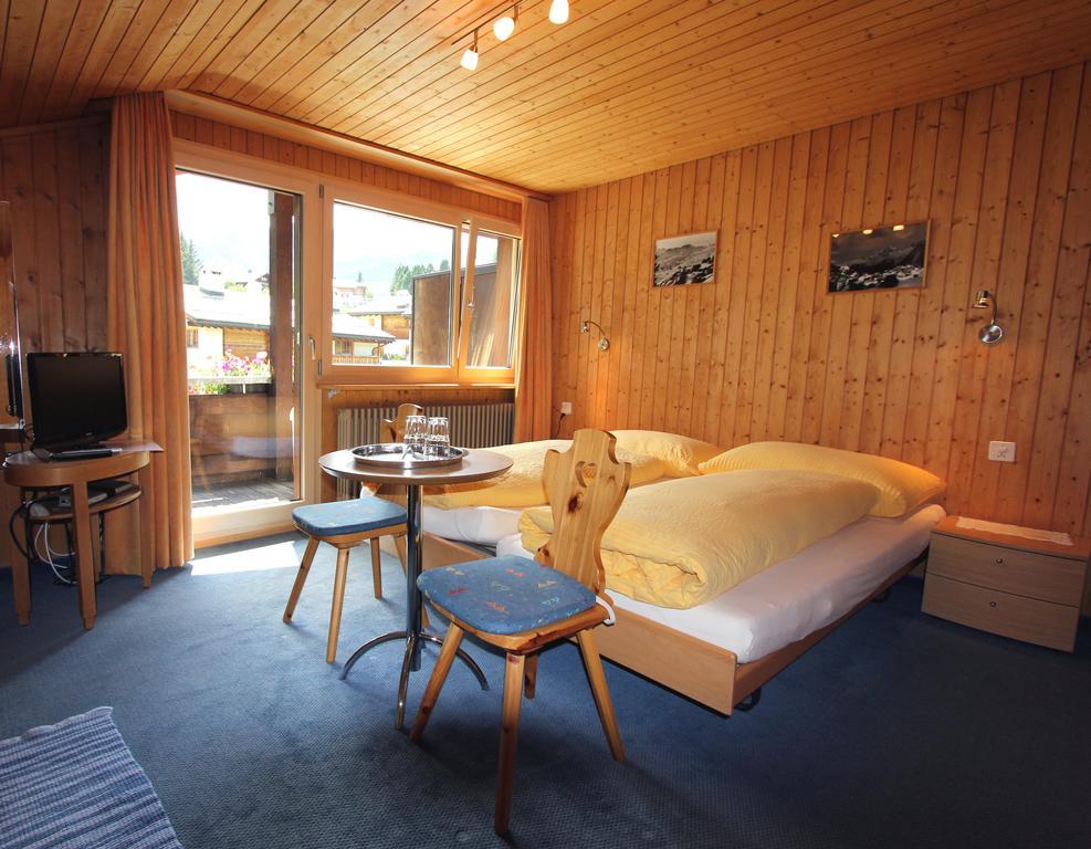 Pension Mezzaprada Arosa Habitación foto